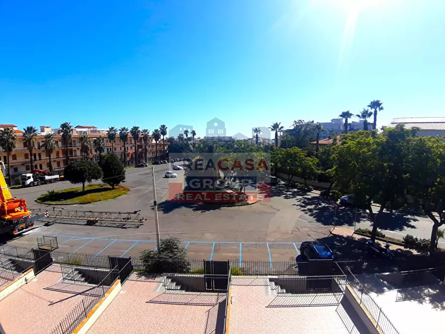 Immagine 4 di Appartamento in vendita  in Via Dionisio a Giardini-Naxos