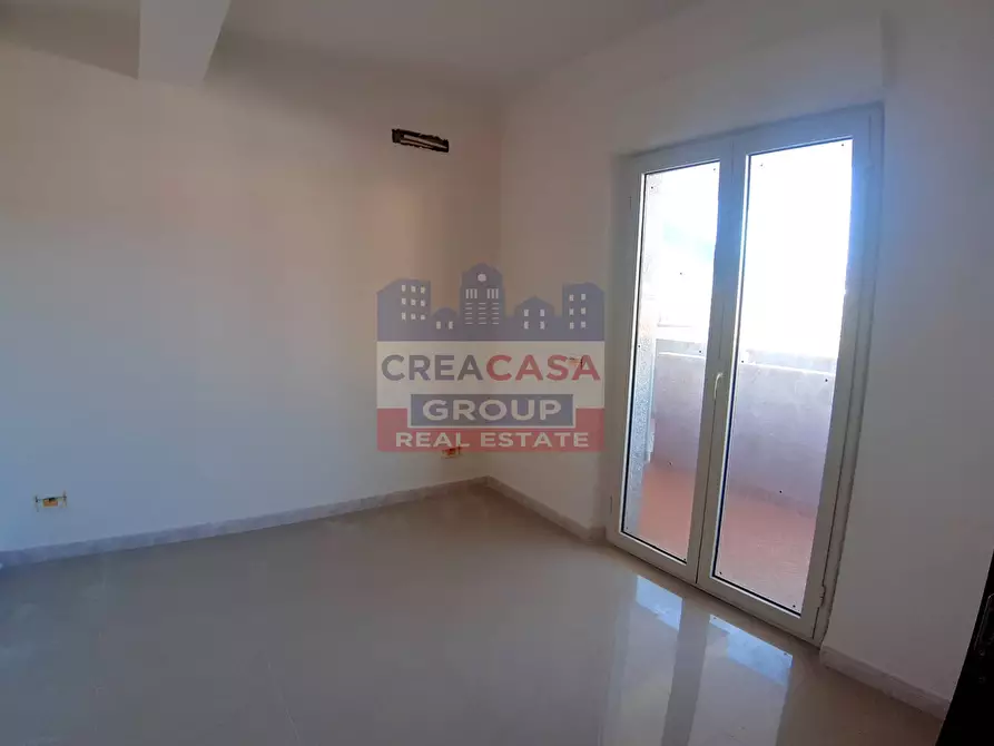 Immagine 12 di Appartamento in vendita  in Via Dionisio a Giardini-Naxos