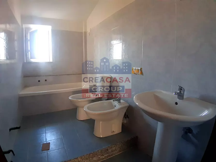 Immagine 29 di Appartamento in vendita  in Via Dionisio a Giardini-Naxos