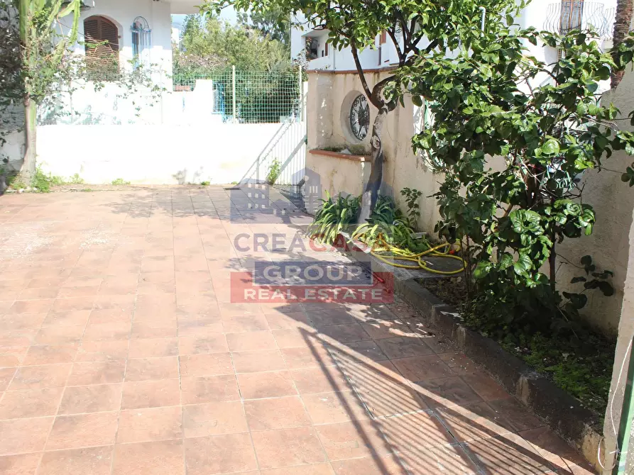 Immagine 7 di Appartamento in vendita  in via Teocle a Giardini-Naxos