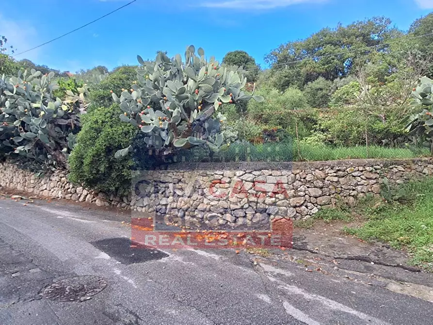 Immagine 9 di Terreno residenziale in vendita  a Graniti