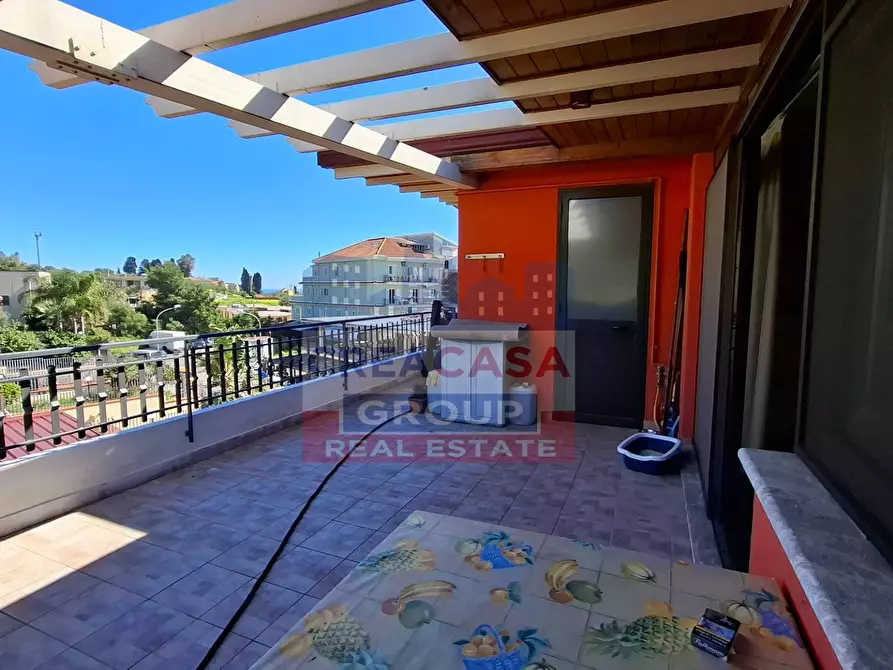 Immagine 25 di Appartamento in vendita  in Via Ischia a Giardini-Naxos