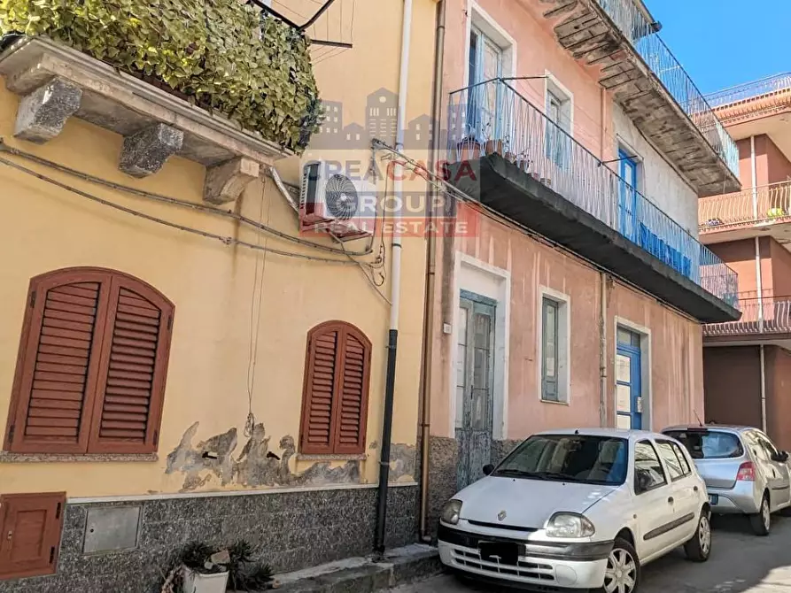 Immagine 6 di Palazzo in vendita  in via Pietro Ruffo a Calatabiano