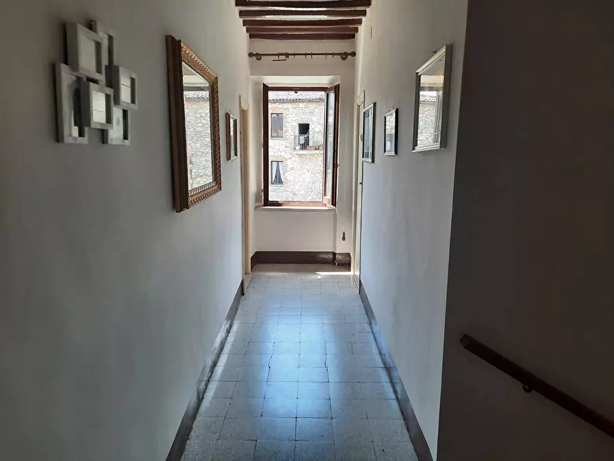 Immagine 14 di Appartamento in vendita  in Piazza della Porta Nova a Montecchio