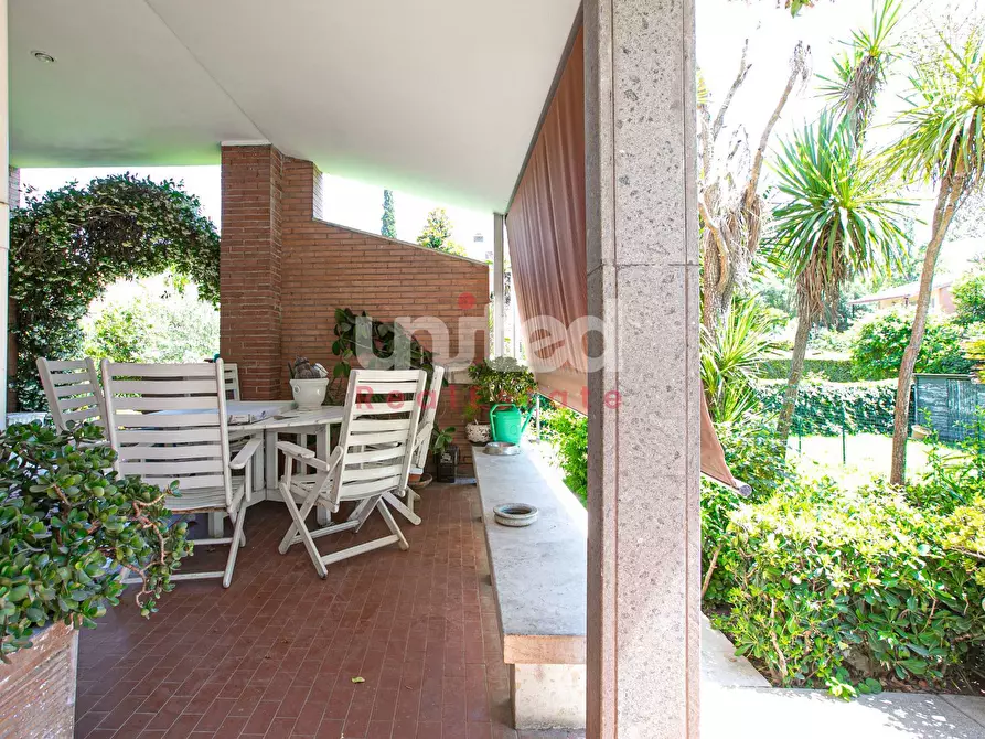 Immagine 21 di Villa in affitto  in Via Pisandro a Roma