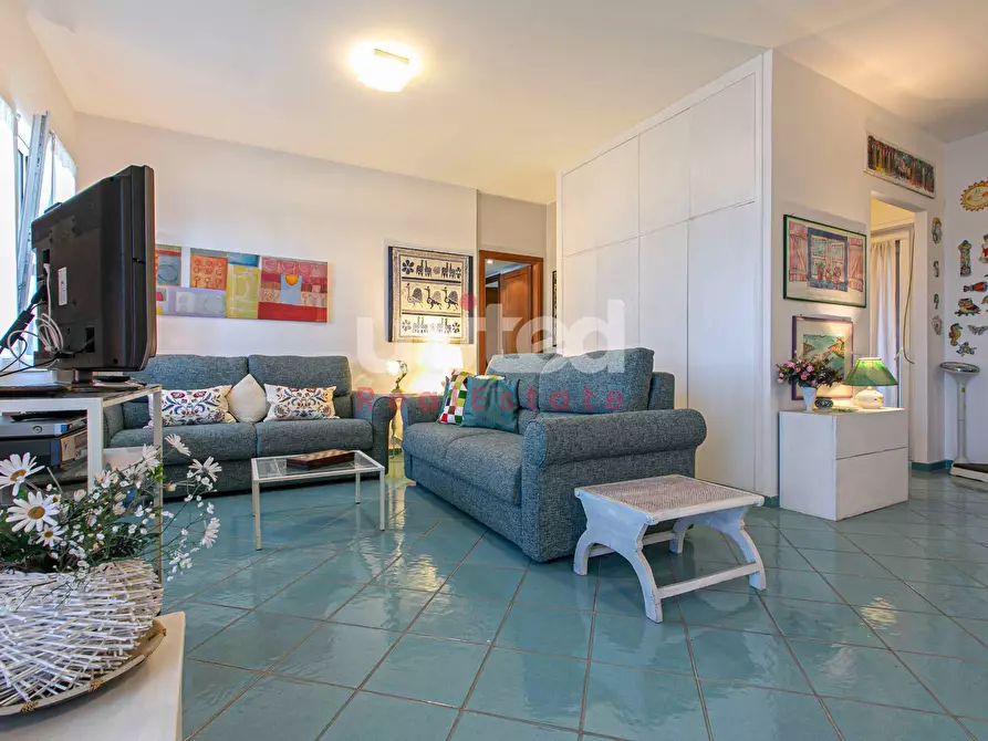 Immagine 1 di Appartamento in vendita  in Via Giuseppe Renato Bellot a Roma