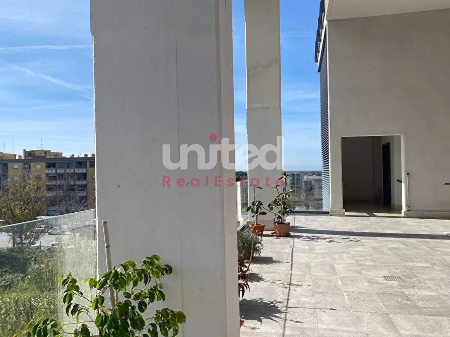 Immagine 3 di Appartamento in vendita  in via di macchia saponara a Roma