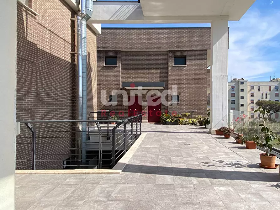 Immagine 6 di Appartamento in vendita  in via di macchia saponara a Roma