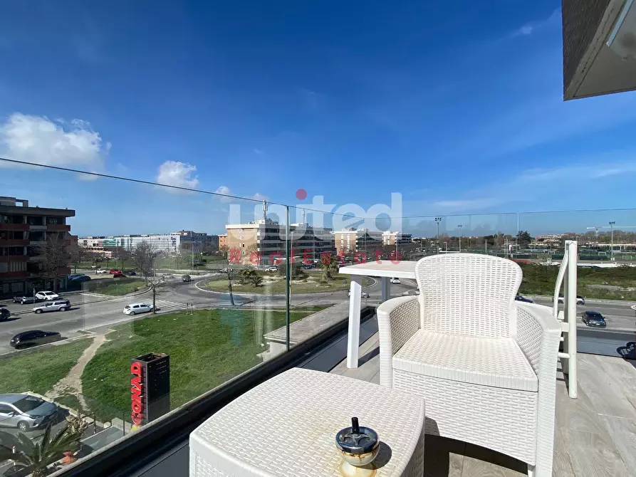 Immagine 13 di Appartamento in vendita  in via di macchia saponara a Roma