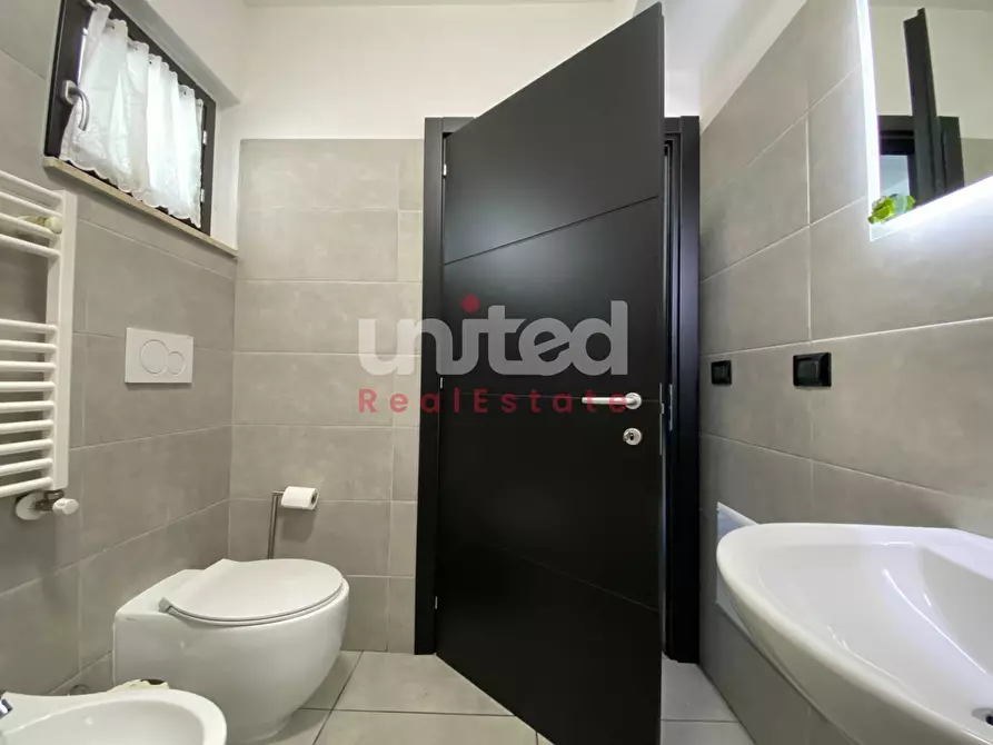 Immagine 15 di Appartamento in vendita  in via di macchia saponara a Roma