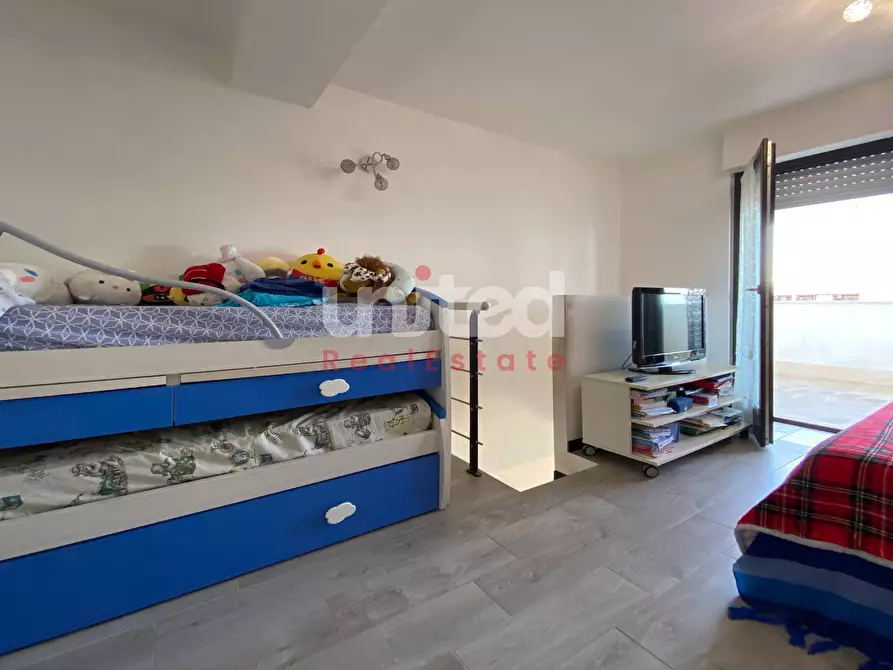 Immagine 19 di Appartamento in vendita  in via di macchia saponara a Roma