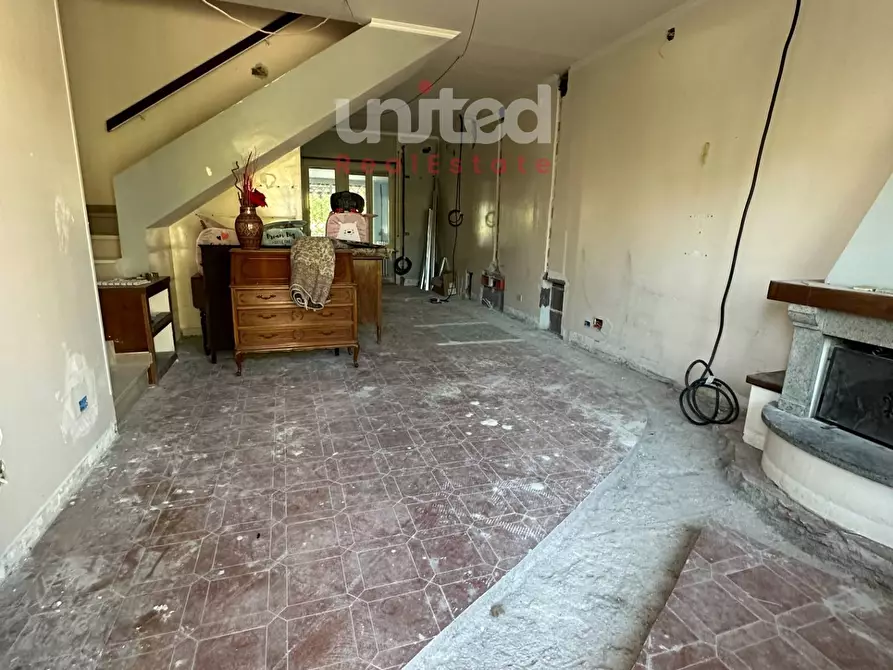 Immagine 8 di Villetta a schiera in vendita  in Via Marciano Di Eraclea a Roma