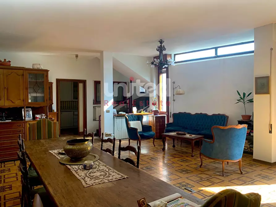 Immagine 9 di Villa in vendita  in via alcmane a Roma