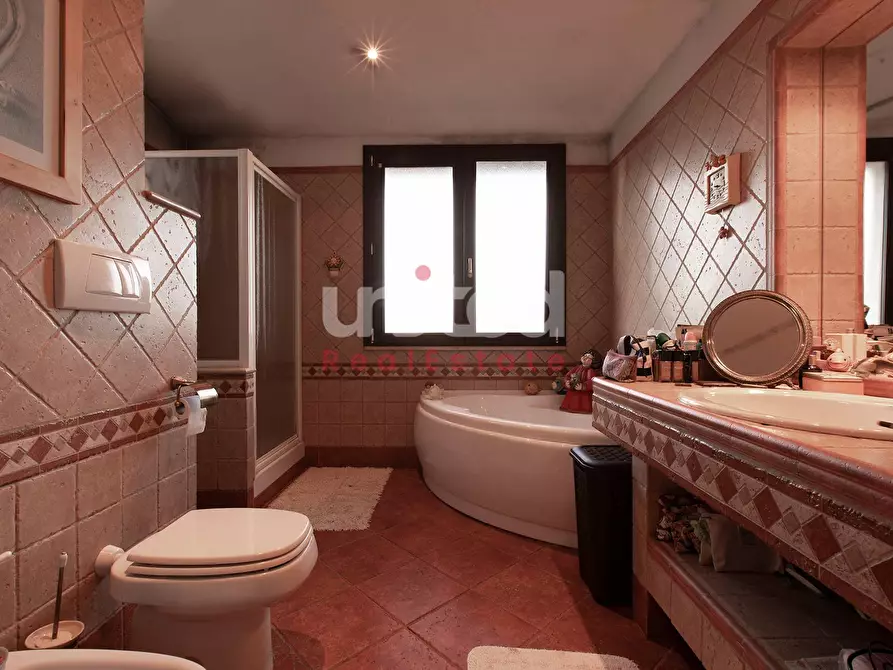 Immagine 29 di Villa in vendita  in Via Nicola De Giosa a Roma