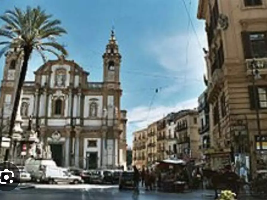 Immagine 6 di Attività commerciale in affitto  in Via Roma a Palermo