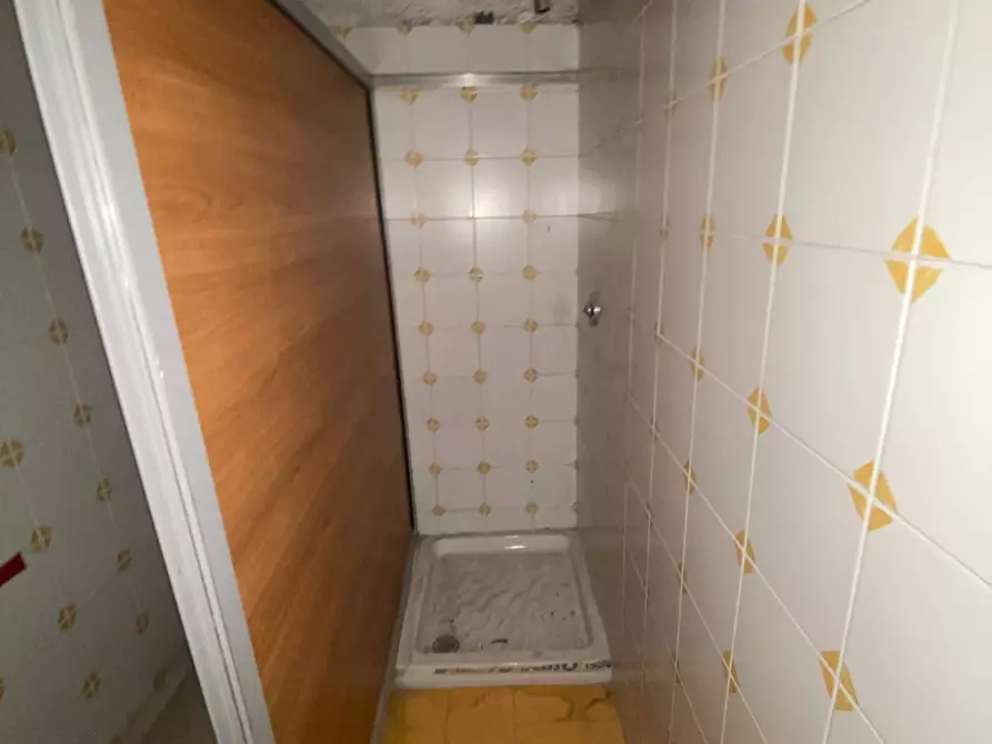 Immagine 20 di Magazzino in affitto  in Via Aurelio f. Di Bella a Palermo