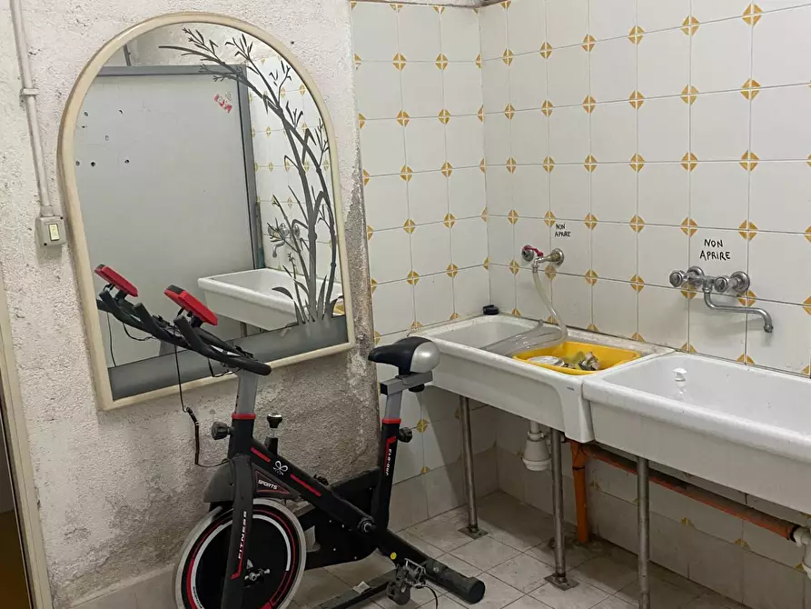 Immagine 18 di Magazzino in affitto  in Via Aurelio f. Di Bella a Palermo