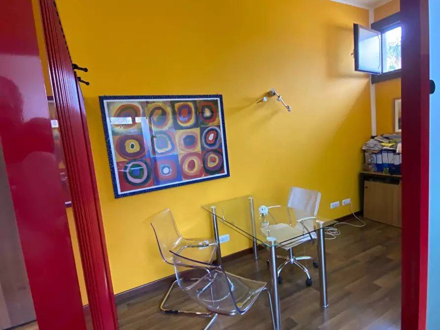 Immagine 10 di Ufficio in vendita  in Viale Regione Siciliana Nord ovest a Palermo