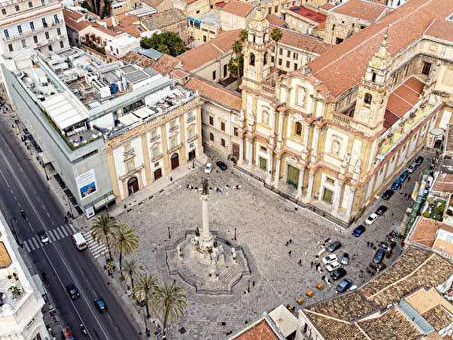 Immagine 5 di Negozio in affitto  in Piazza San Giacomo La Marina a Palermo