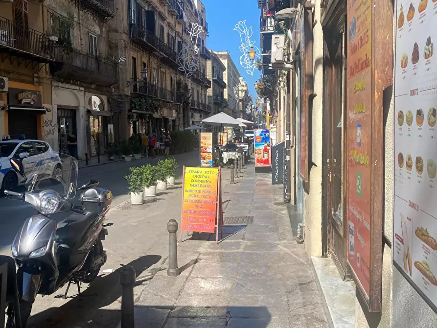 Immagine 8 di Negozio in affitto  in Piazza San Giacomo La Marina a Palermo