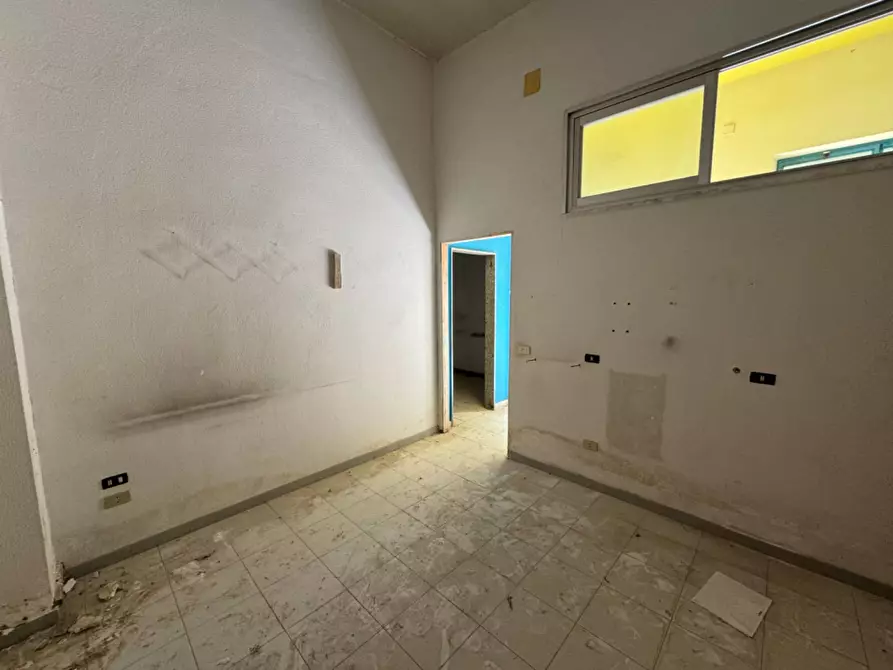 Immagine 17 di Ufficio in vendita  in Via Perpignano a Palermo