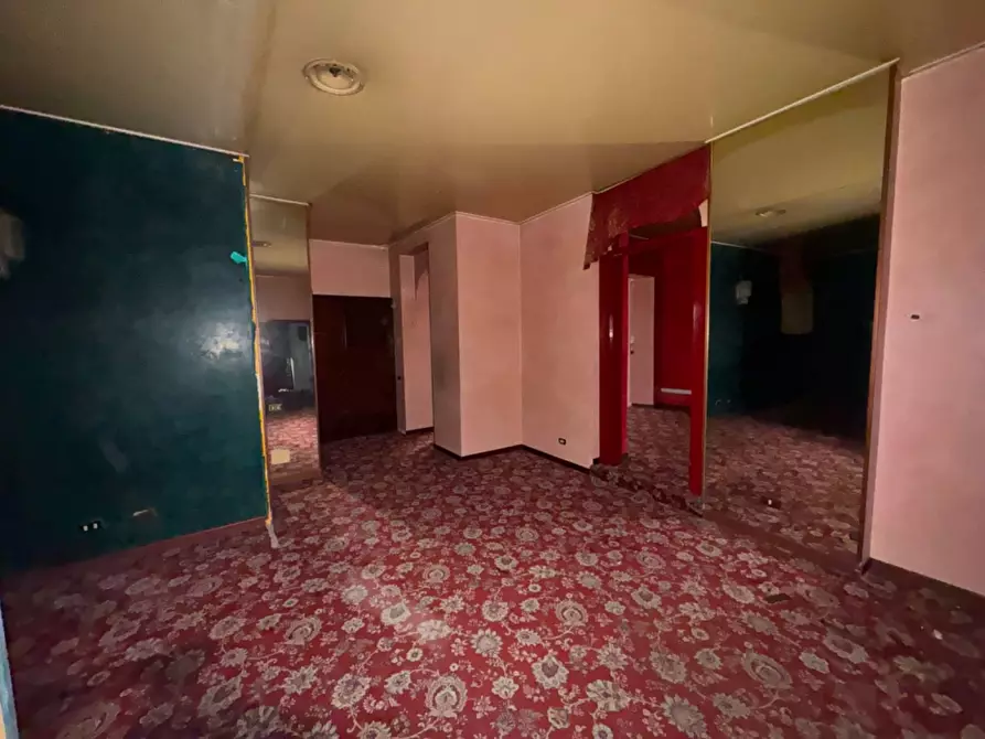 Immagine 7 di Locale commerciale in affitto  in Piazza Mentana a Milano