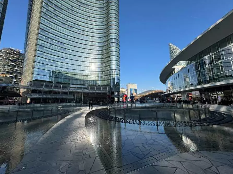 Immagine 6 di Negozio in affitto  in Corso Como a Milano