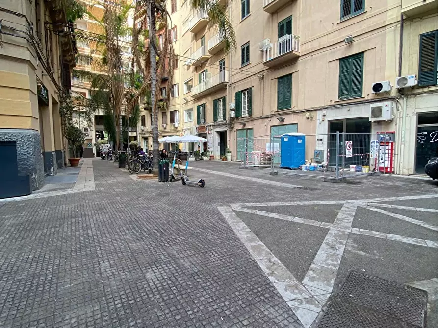 Immagine 1 di Attività commerciale in affitto  in Piazzetta Francesco Bagnasco a Palermo