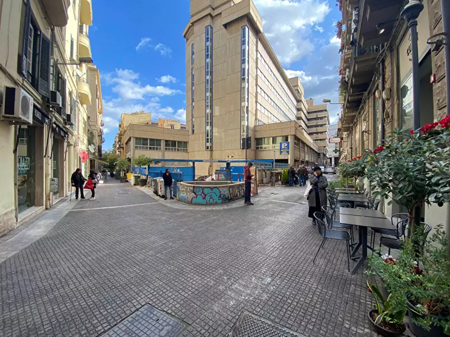 Immagine 7 di Attività commerciale in affitto  in Piazzetta Francesco Bagnasco a Palermo