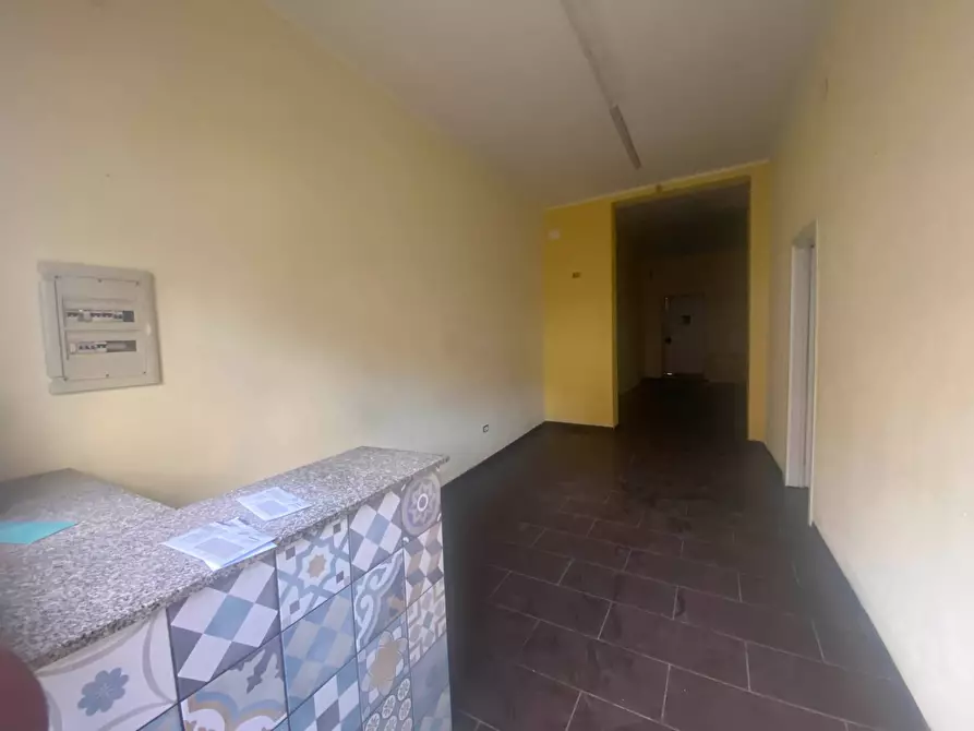 Immagine 6 di Negozio in affitto  in Via Buonriposo a Palermo
