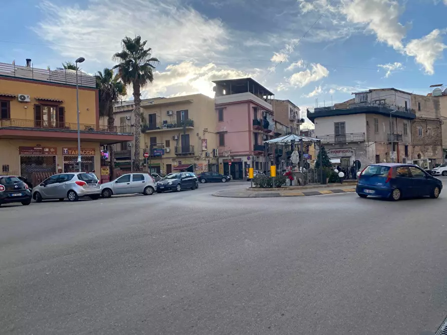 Immagine 2 di Negozio in affitto  in Via Buonriposo a Palermo