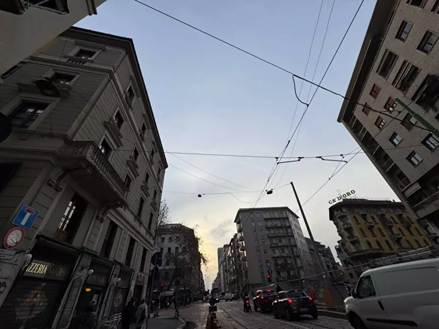 Immagine 4 di Negozio in affitto  in Largo Del Carrobbio a Milano