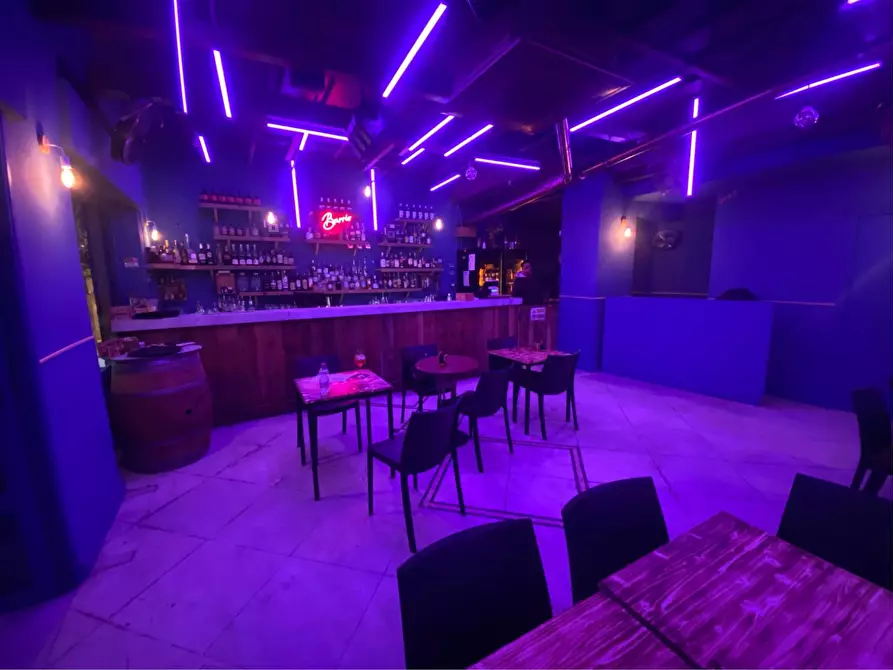 Immagine 9 di Attività commerciale in affitto  in Via Giovanni Meli a Palermo