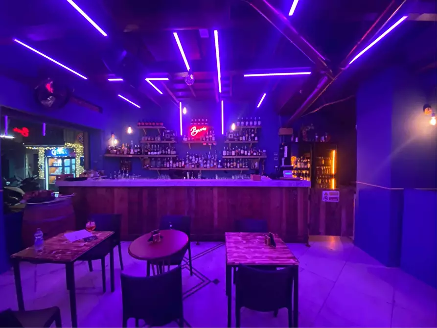 Immagine 11 di Attività commerciale in affitto  in Via Giovanni Meli a Palermo