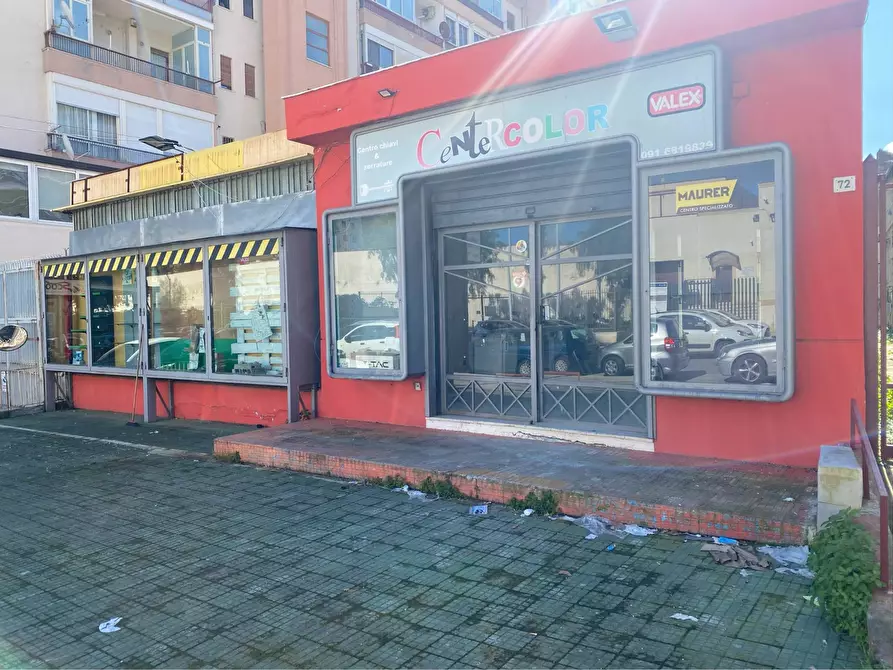 Immagine 1 di Attività commerciale in affitto  in Via Riccardo Zandonai a Palermo