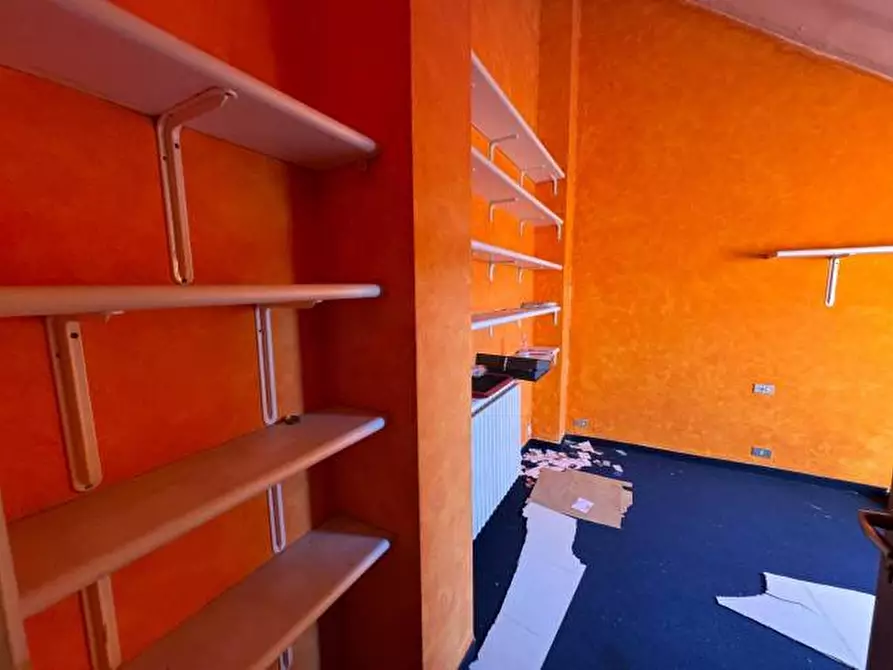 Immagine 1 di Magazzino in vendita  in Via Francesco Dall'ongaro a Milano