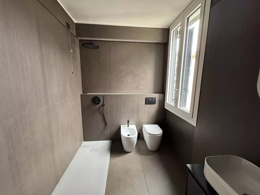 Immagine 21 di Appartamento in affitto  in Largo La Foppa a Milano