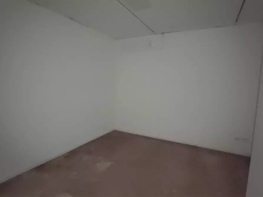 Immagine 24 di Ufficio in affitto  in via gramsci a Trezzo Sull'adda