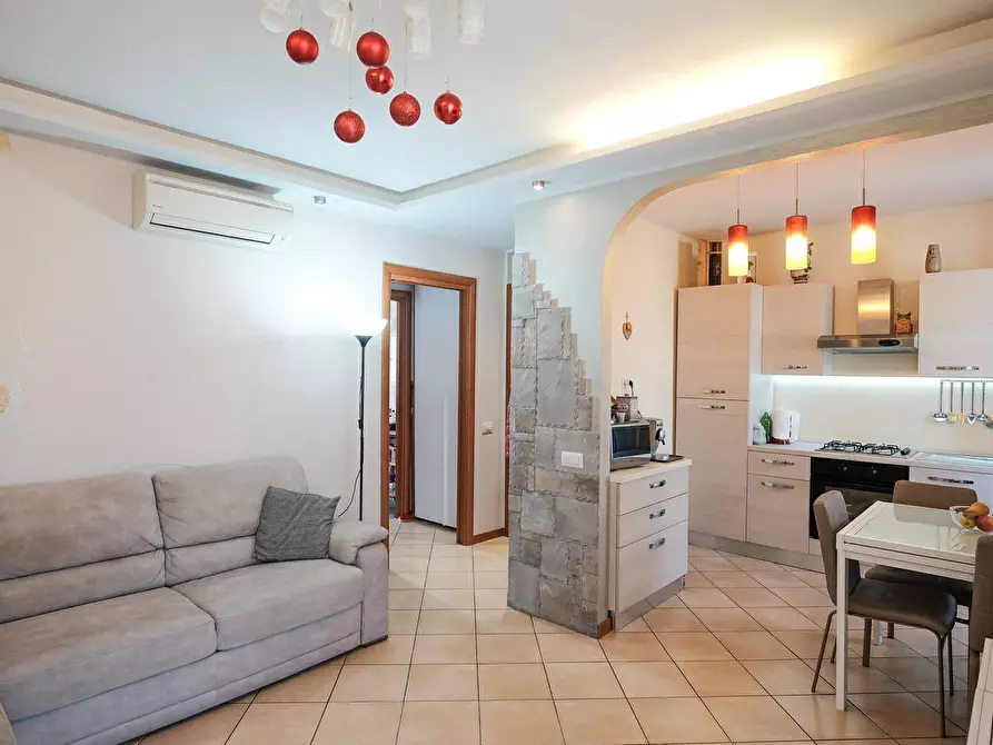 Immagine 7 di Appartamento in vendita  in via montegrappa a Brembate