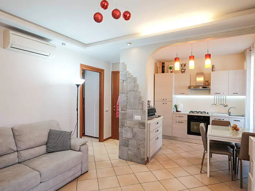 Immagine 2 di Appartamento in vendita  in via montegrappa a Brembate