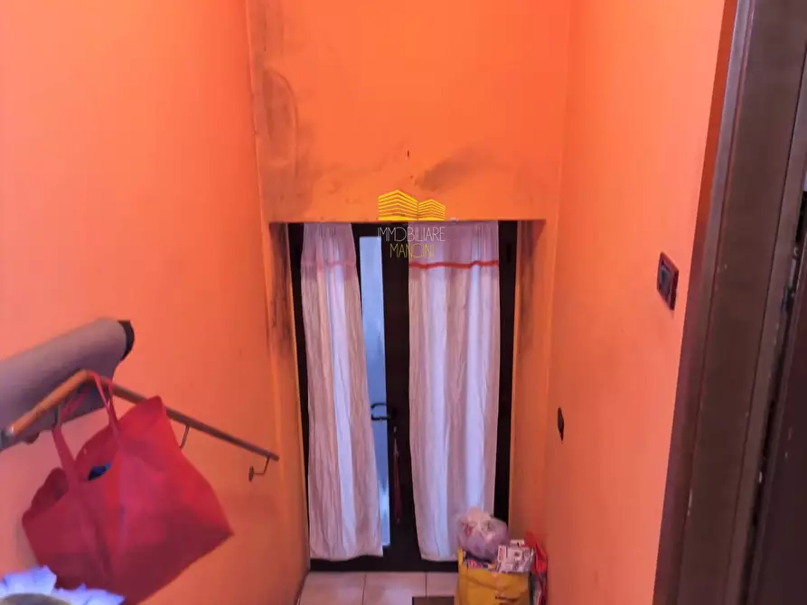 Immagine 12 di Camera in vendita  in mayr a Brembate