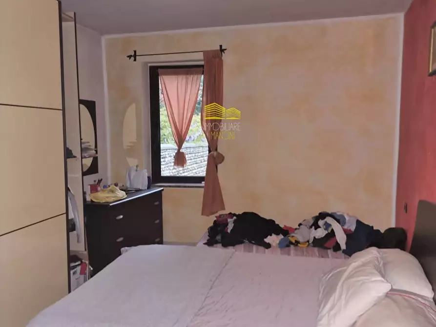 Immagine 11 di Camera in vendita  in mayr a Brembate