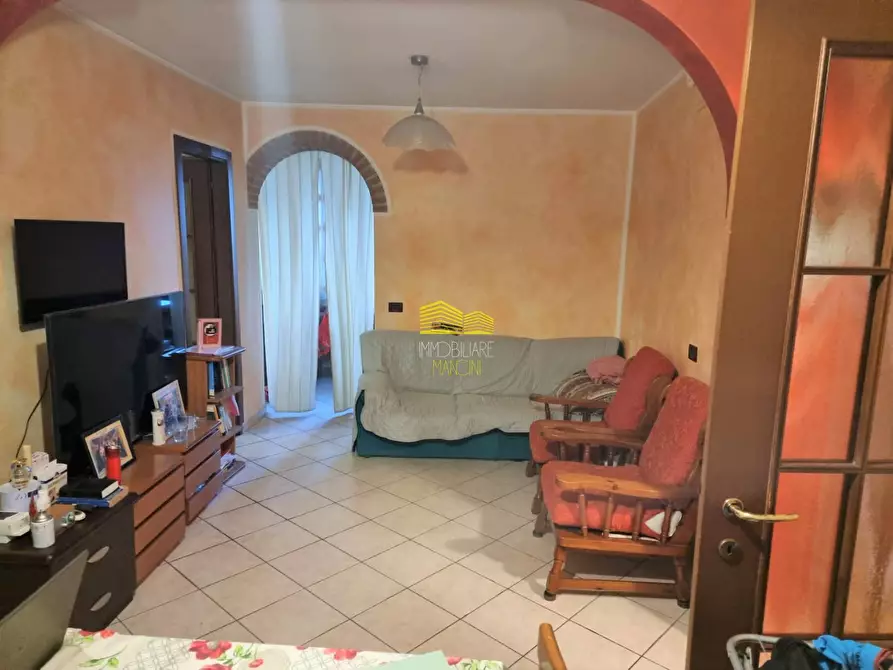 Immagine 4 di Camera in vendita  in mayr a Brembate