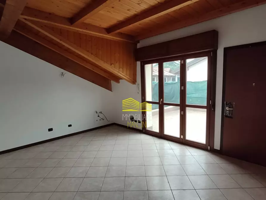 Immagine 4 di Appartamento in vendita  in via RISORGIMENTO a Trezzano Rosa