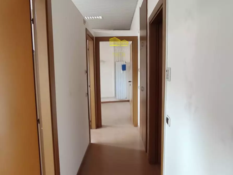 Immagine 5 di Ufficio in vendita  in VIA DANTE a Trezzo Sull'adda