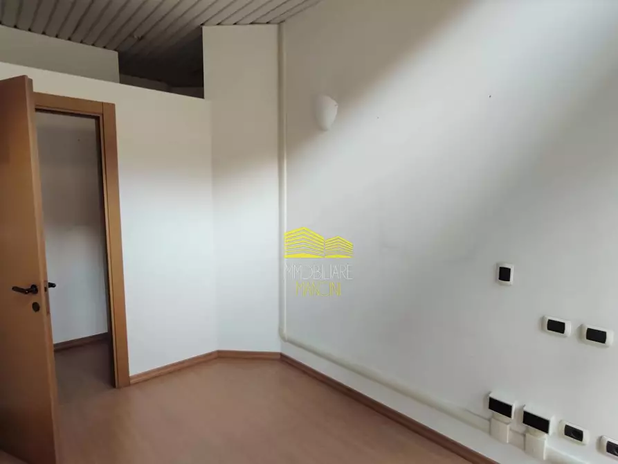 Immagine 6 di Ufficio in vendita  in VIA DANTE a Trezzo Sull'adda