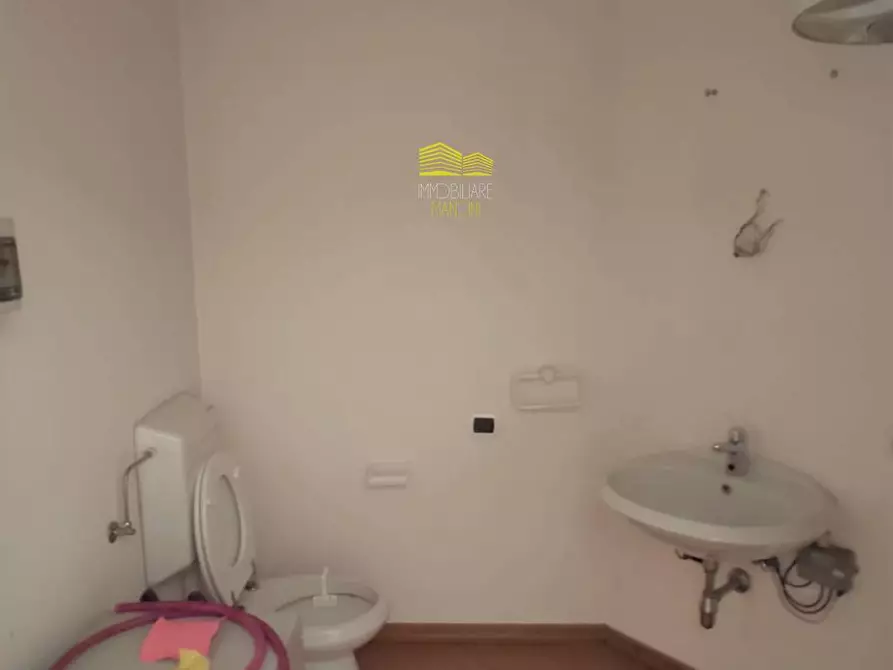Immagine 8 di Ufficio in vendita  in VIA DANTE a Trezzo Sull'adda