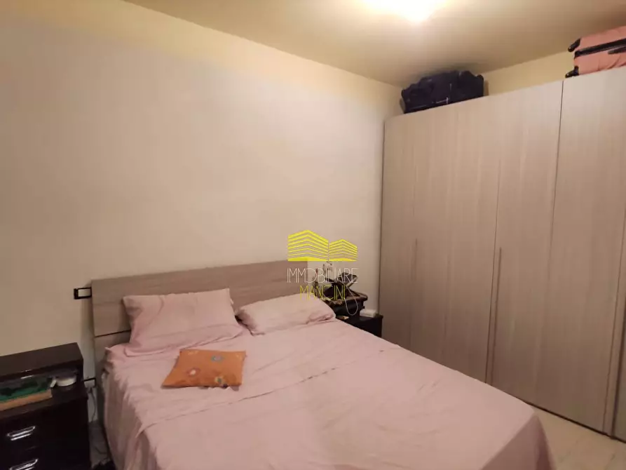 Immagine 14 di Camera in vendita  a Boltiere