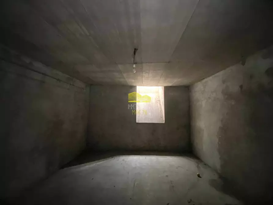 Immagine 15 di Negozio in vendita  in via cavour a Trezzo Sull'adda