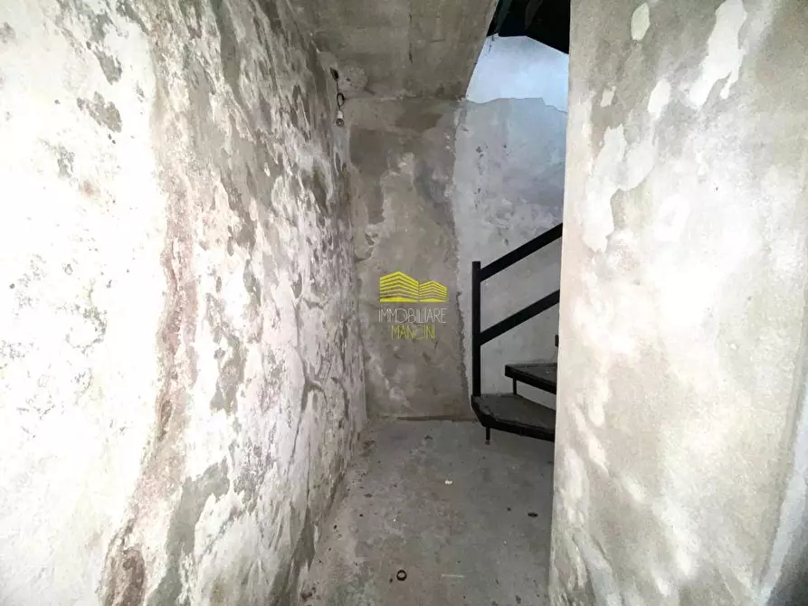 Immagine 18 di Negozio in vendita  in via cavour a Trezzo Sull'adda